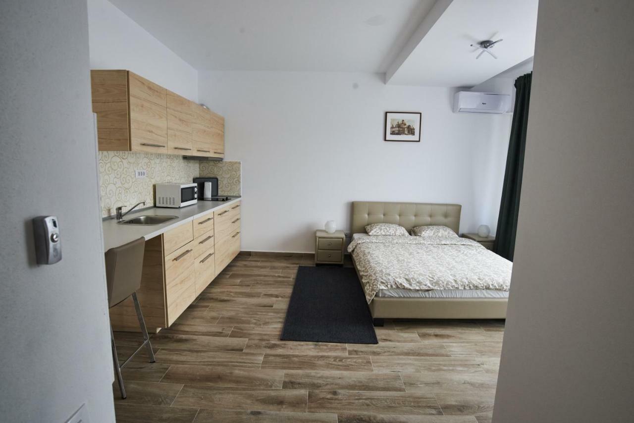 At Central Apartments Bucureşti Ngoại thất bức ảnh