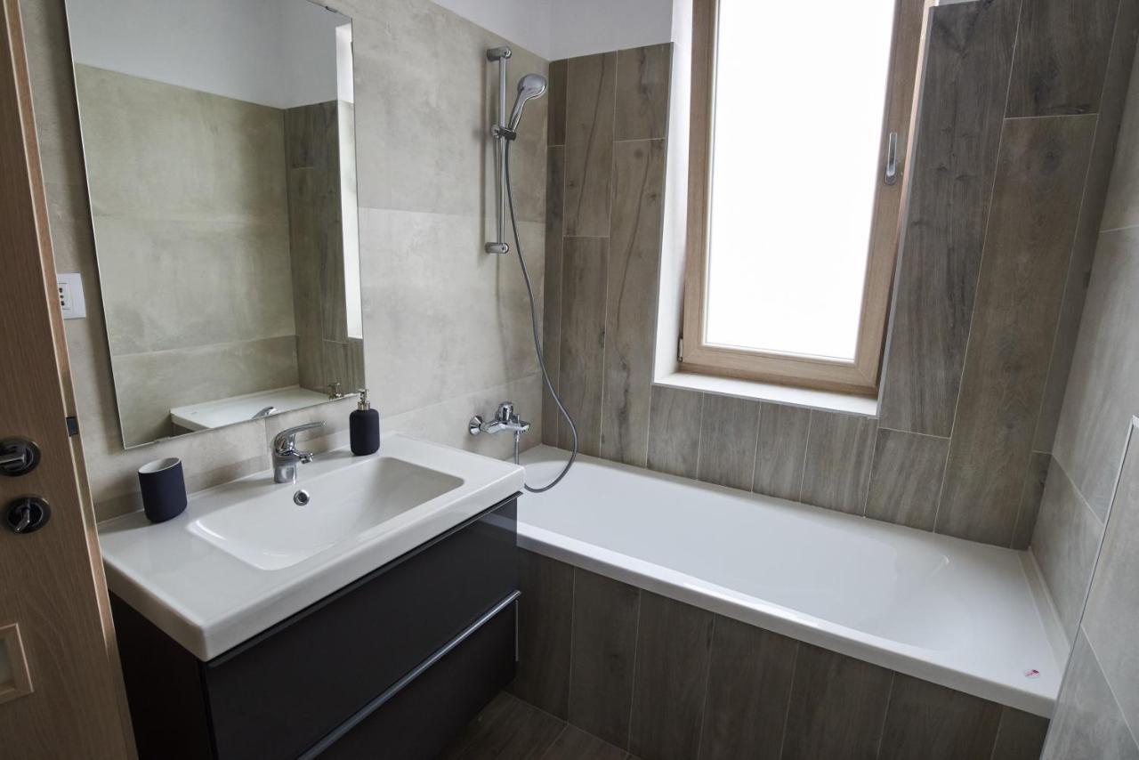 At Central Apartments Bucureşti Ngoại thất bức ảnh